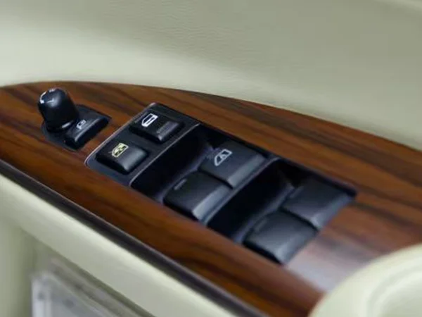 Jak by měly být plastové díly pro interiéry automobilů navrženy pro moderní interiéry vozidel?